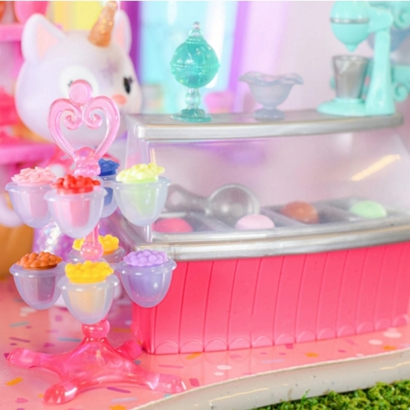 New in box Crystal’s Ice Cream Shop Honey Bee Acres Play set - Picture 9 of 12